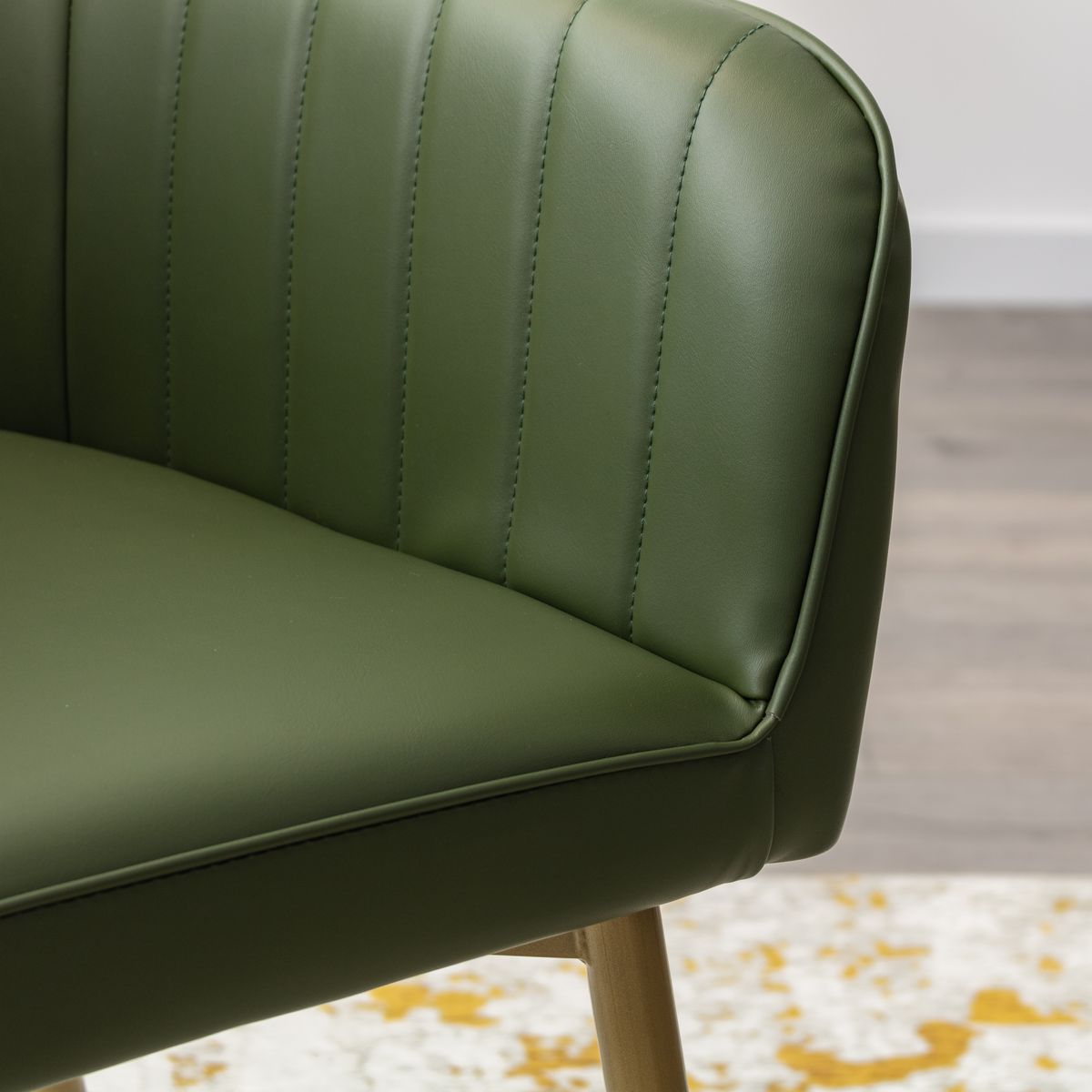 Esszimmerstuhl Wohnzimmerstuhl Dahlia Grün Gold aus Kunstleder 8 Stühle