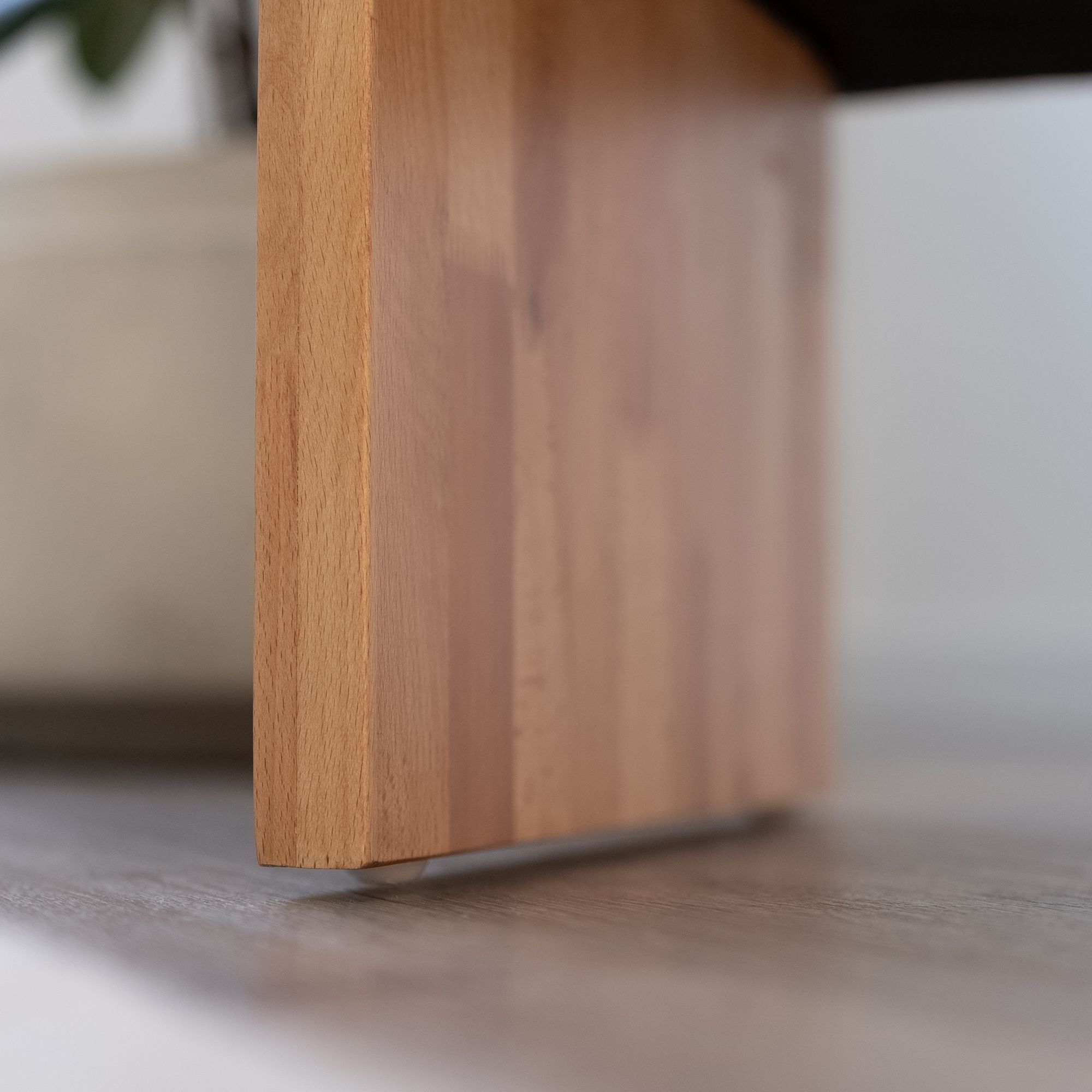 Skandinavischer Sessel Leah Olivgrün – Massivholz Birke, gemütlich & nachhaltig