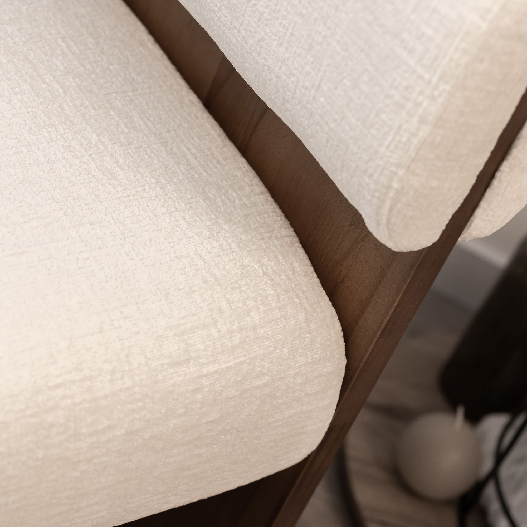 Skandinavischer Sessel Leah Beige – Massivholz Birke, gemütlich & nachhaltig