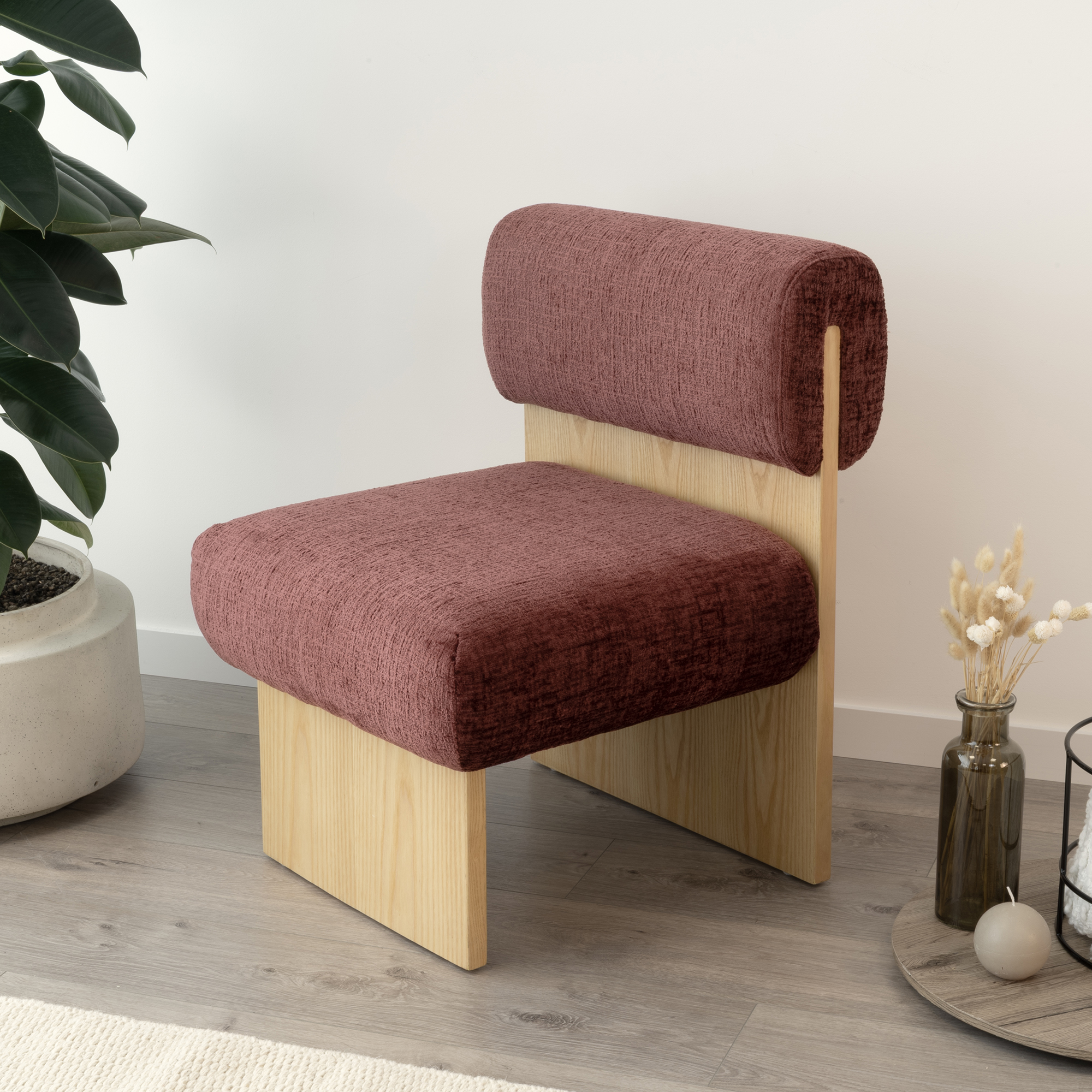 Skandinavischer Sessel Leah Weinrot – Massivholz Birke, gemütlich & nachhaltig Skandinavischer Sessel Leah Weinrot – Massivholz Birke, gemütlich & nachhaltig