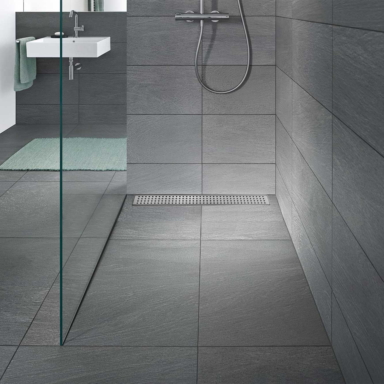 Duschrinne R7 aus Edelstahl für flache Installation mit Quadratmuster