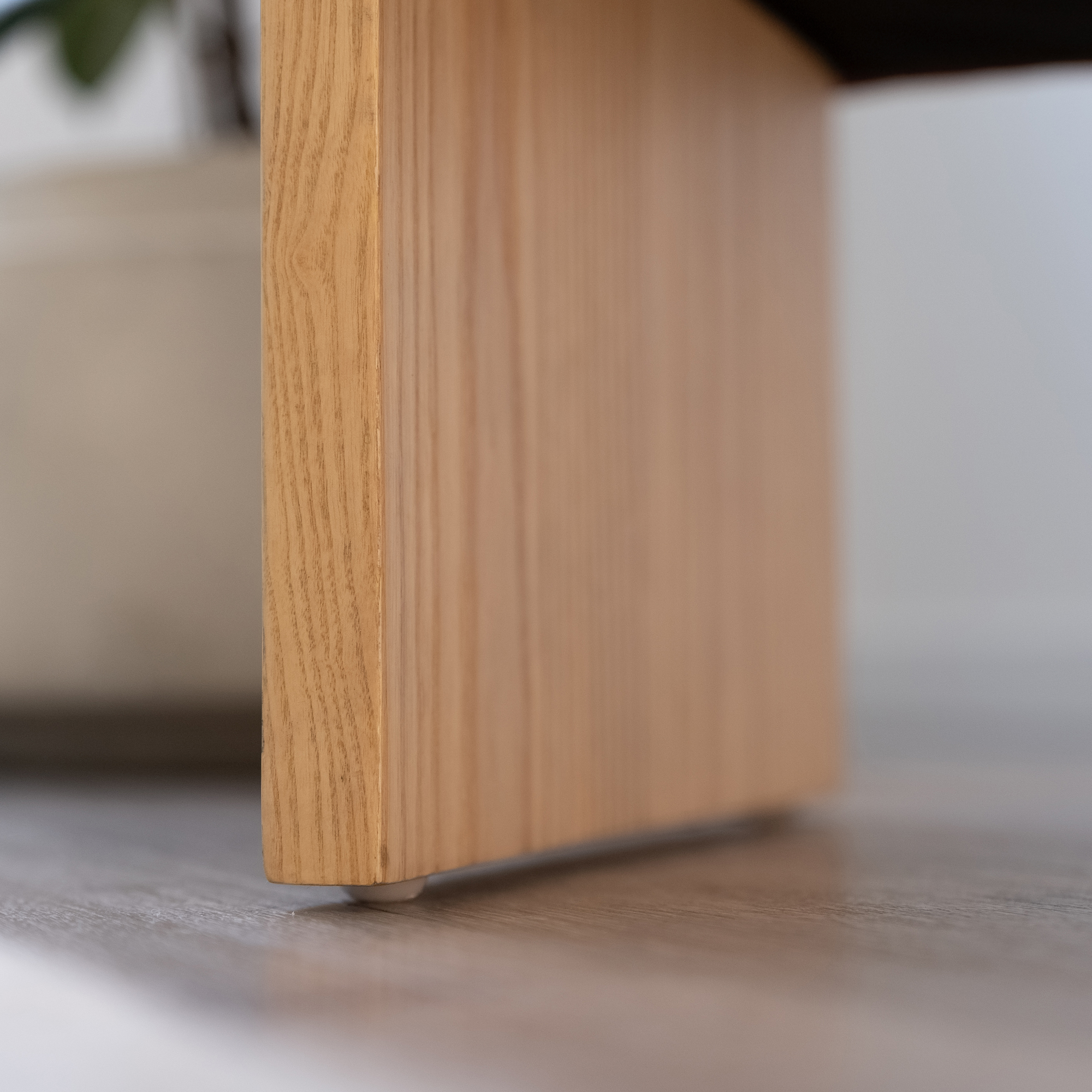 Skandinavischer Sessel Leah Weinrot – Massivholz Birke, gemütlich & nachhaltig