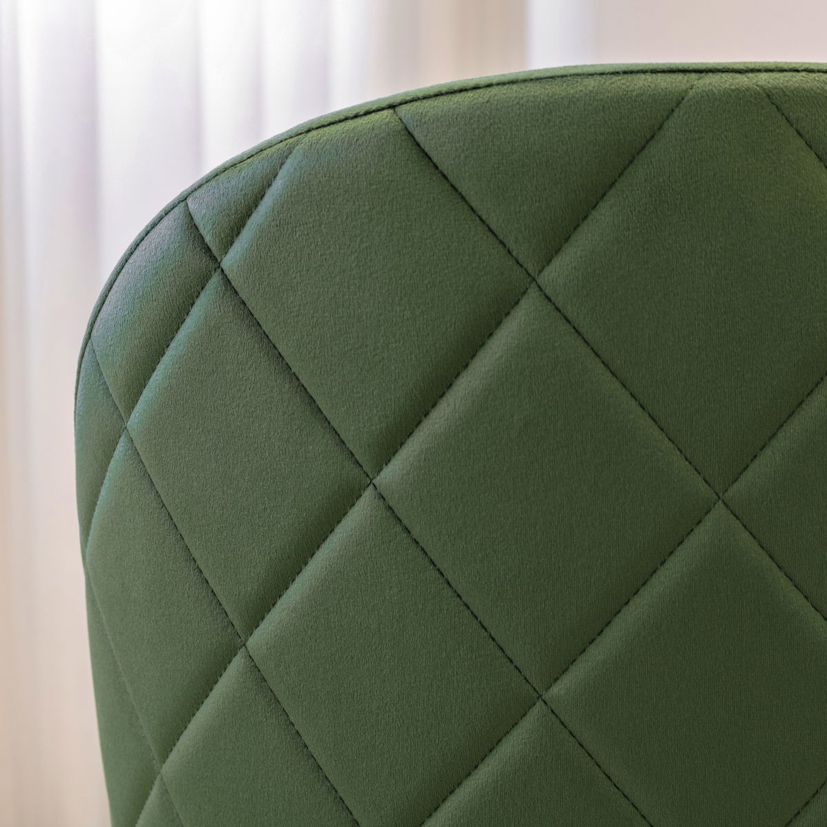 Esszimmerstuhl Wohnzimmerstuhl Bellamy Grün-Holz aus Samt Velour