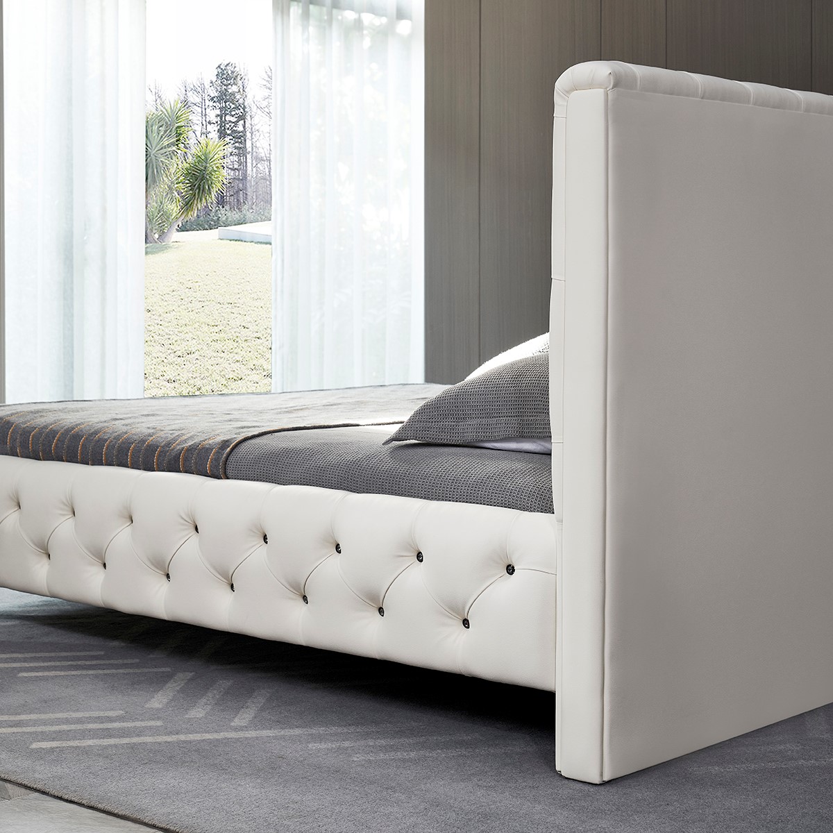 Design Polsterbett Amour in Weiß mit Kristallen 140x200 cm Design Polsterbett Amour in Weiß mit Kristallen 200x200 cm